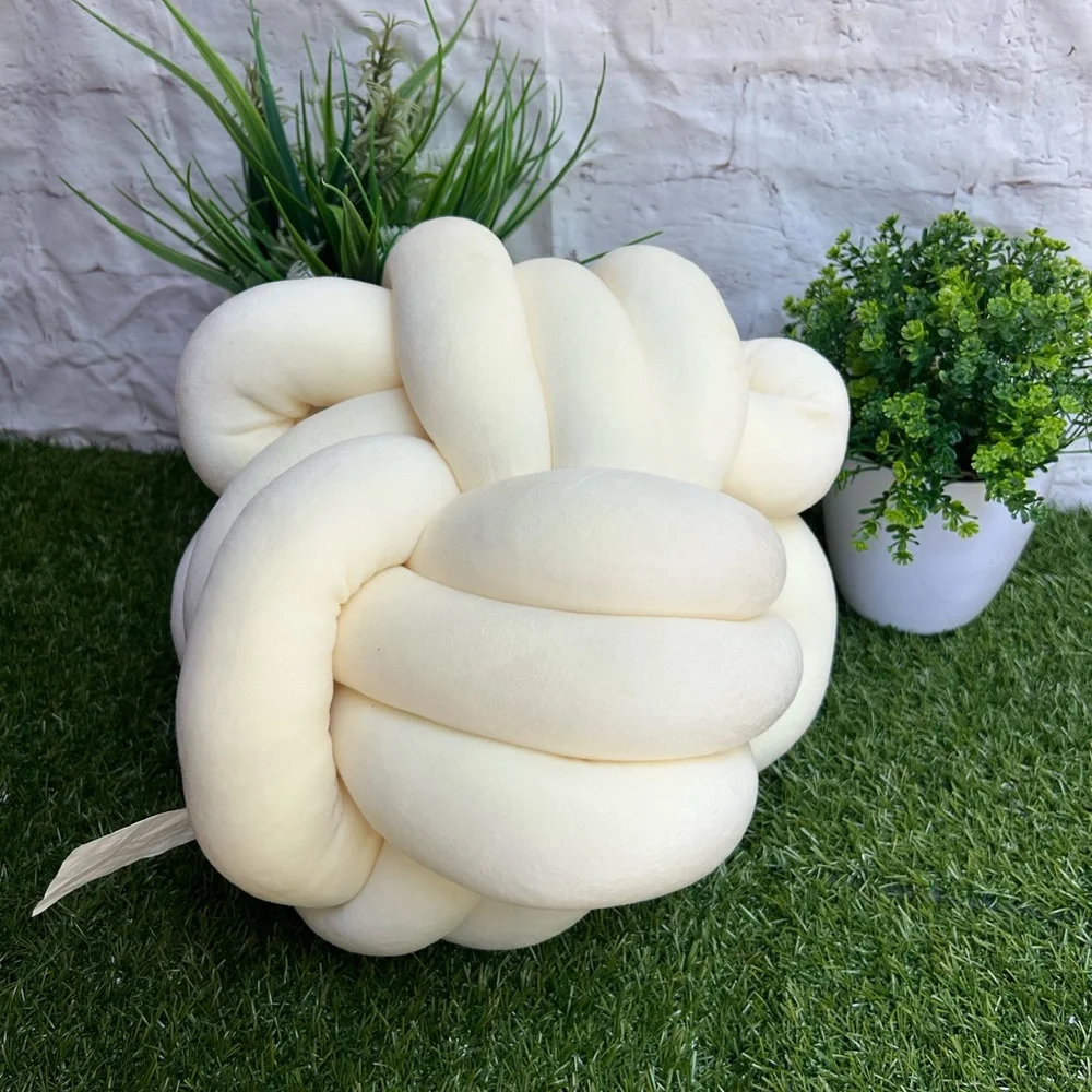 1 DreamOn Pillow Ivory Knot 11